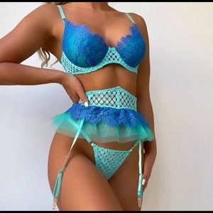 New sexy lingerie set